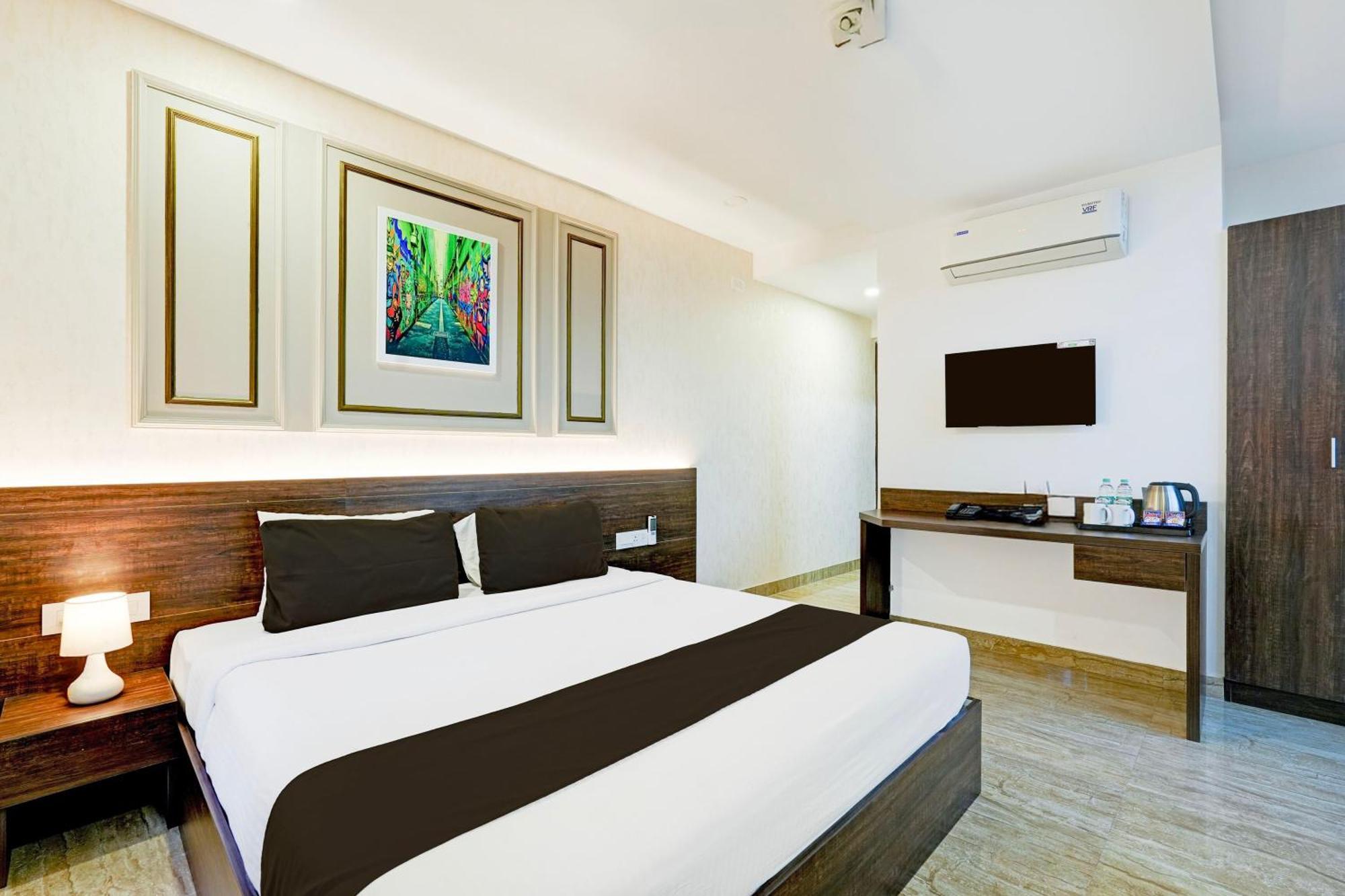 Super Townhouse Oak Aecs Formerly Bangalore Times Exteriör bild