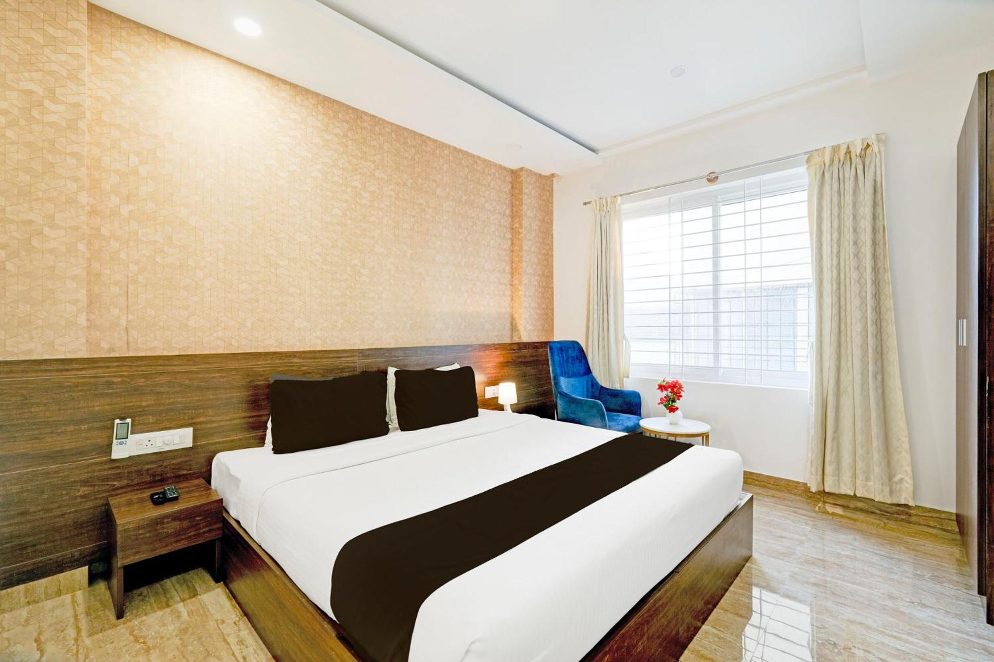 Super Townhouse Oak Aecs Formerly Bangalore Times Exteriör bild